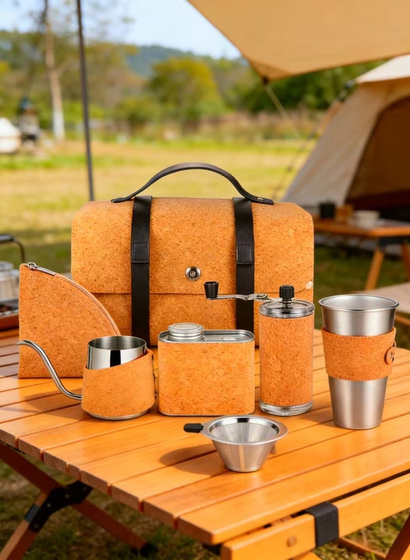 مجموعة أدوات تحضير القهوة V60 للسفر والتخييم (7 قطع)، مع حقيبة محمولة من الفلين وعلبة تخزين حبوب القهوة. - Image 2